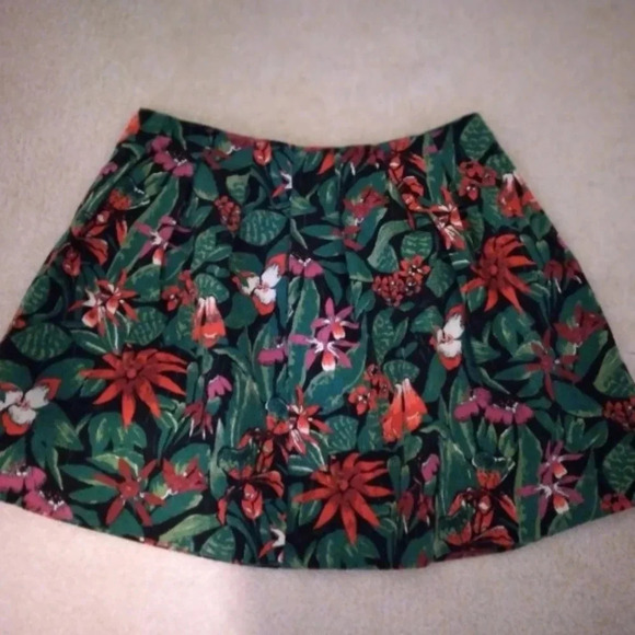 ZARA floral mini skirt X-small like new - Picture 2 of 8